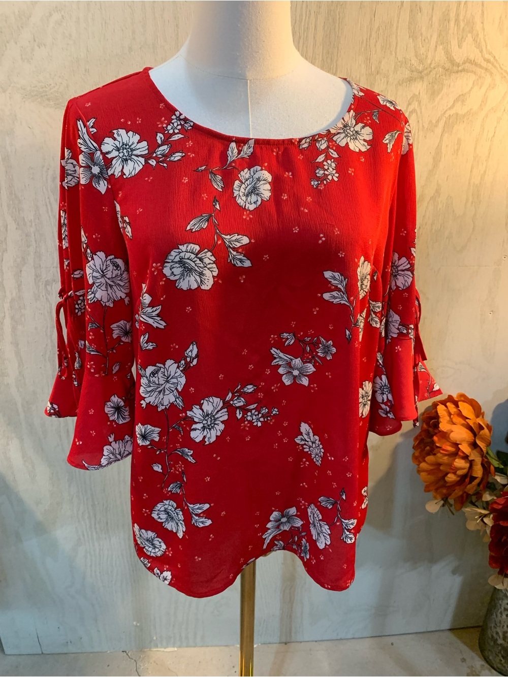 Skies Are Blue Red Floral Tie-Sleeve Blouse